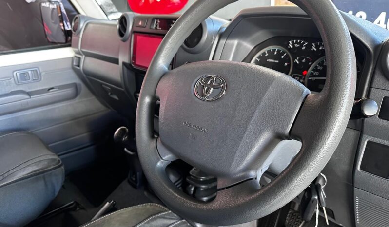 2022 Toyota Landcruiser 76 4.5D V8 full