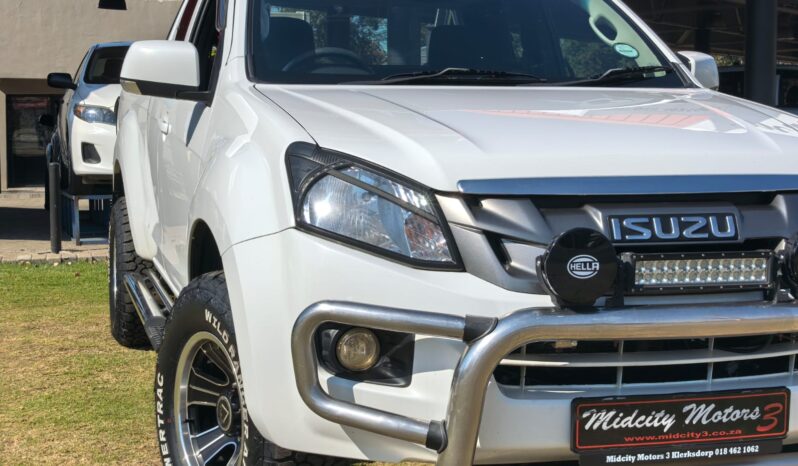 2015 Isuzu KB250 D-Teq LE Extended Cab full