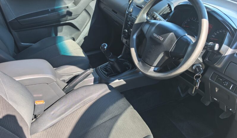 2015 Isuzu KB250 D-Teq LE Extended Cab full