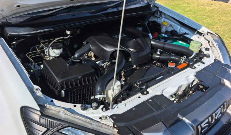 2015 Isuzu KB250 D-Teq LE Extended Cab full