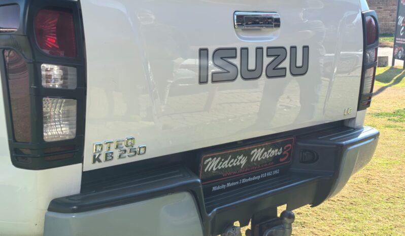 2015 Isuzu KB250 D-Teq LE Extended Cab full