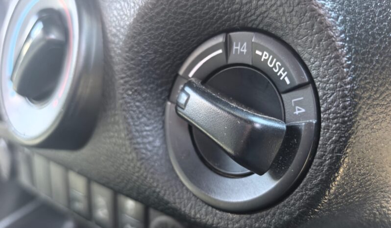 2022 Toyota Hilux 2.8GD-6 Legend 4×4 Manual Extended Cab full