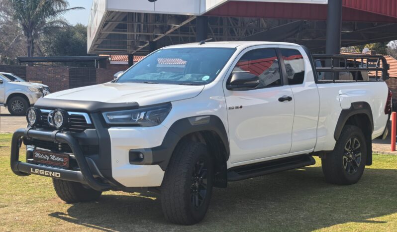 2022 Toyota Hilux 2.8GD-6 Legend 4×4 Manual Extended Cab full