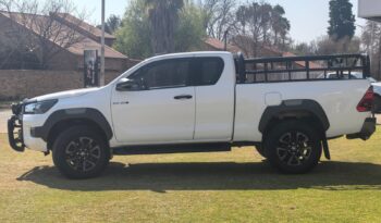 2022 Toyota Hilux 2.8GD-6 Legend 4×4 Manual Extended Cab full