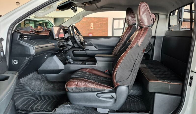 2026 Toyota Hilux 2.8GD-6 RB Raider X Automatic Extended Cab full
