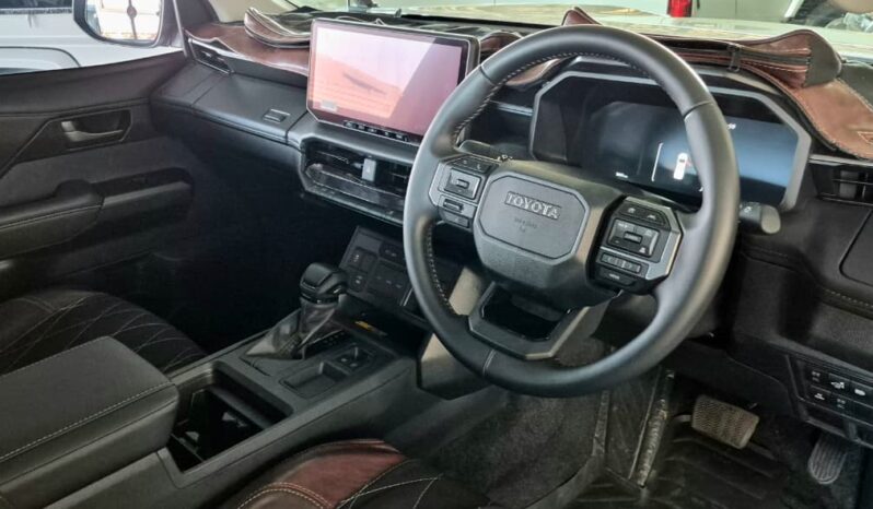 2026 Toyota Hilux 2.8GD-6 RB Raider X Automatic Extended Cab full