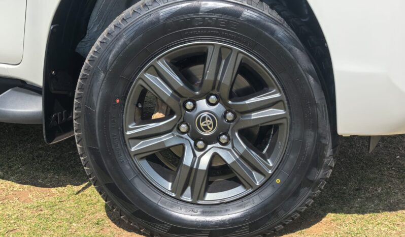 2022 Toyota Hilux 2.4GD-6 Raider Extended Cab full