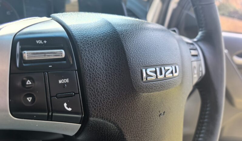 2016 Isuzu KB300 D-Teq LX Double Cab full