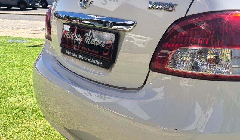 2008 Toyota Yaris T3+ Sedan full