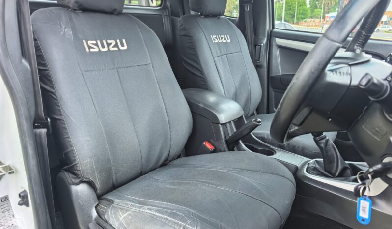 2016 Isuzu KB300 D-Teq LX Extended Cab full