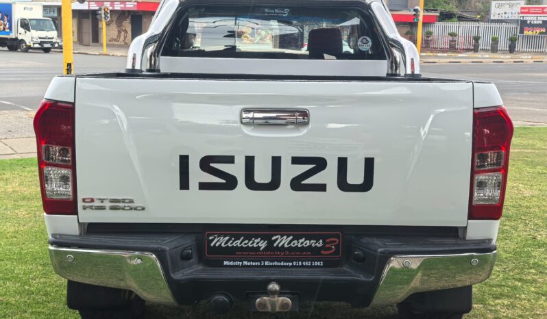 2016 Isuzu KB300 D-Teq LX Extended Cab full