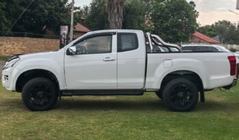 2016 Isuzu KB300 D-Teq LX Extended Cab full