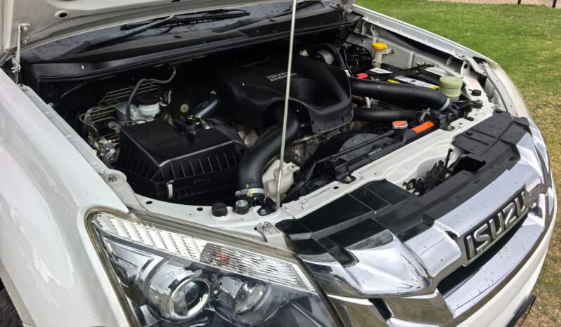 2016 Isuzu KB300 D-Teq LX Extended Cab full