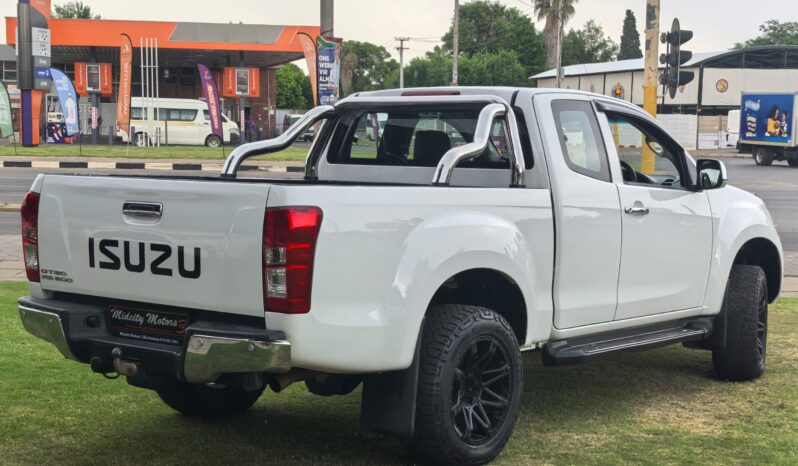 2016 Isuzu KB300 D-Teq LX Extended Cab full