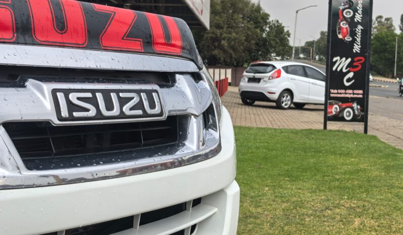 2016 Isuzu KB300 D-Teq LX Extended Cab full